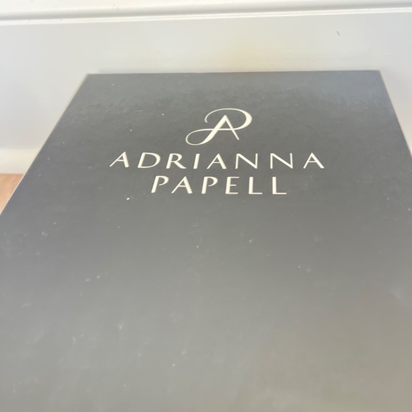 Adrianna PAPELL - Picture 4 of 8